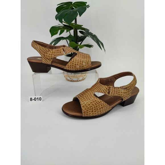 SAS Women's Gold Tripad Comfort Slingback Patent Leather Sandals Size 8.5 US - Picture 1 of 8